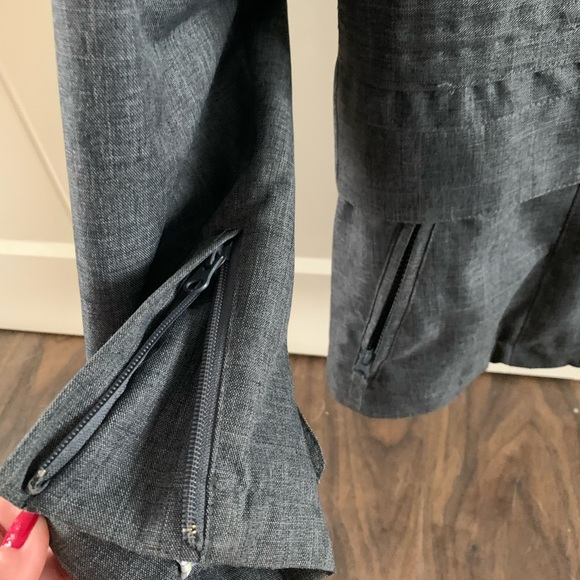 Ladies billabong winter jacket - Picture 4 of 7